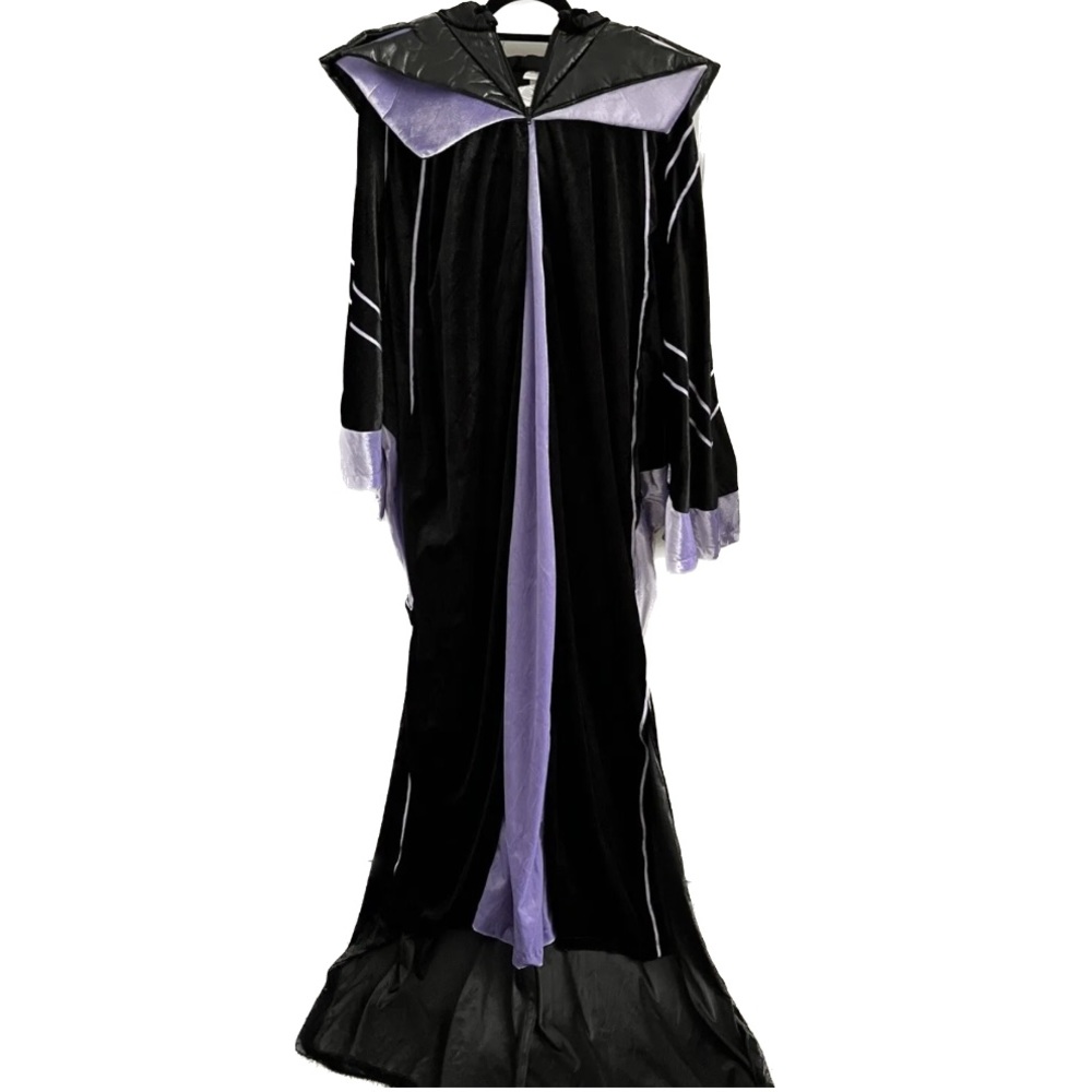 Exclusive Disney Maleficent Halloween Adult (Evil Queen) w/Scepter Costume